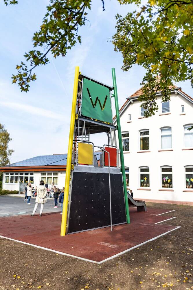 Turm/ Spielgerät Hrabanusschule